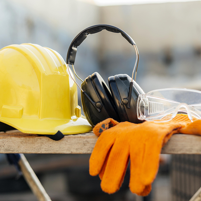 FORNECIMENTO DE EQUIPAMENTO E MATERIAIL INDUSTRIAL 11