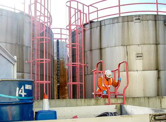 Industrial & oil tank cleaning — Service Description 2